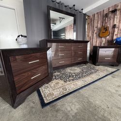 Dresser and Night Stand Set - Made In Italy 