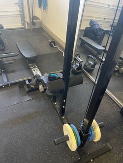Black Steel Lat pulldown pulley machine