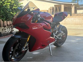 2014 Ducati Panigale 1199s