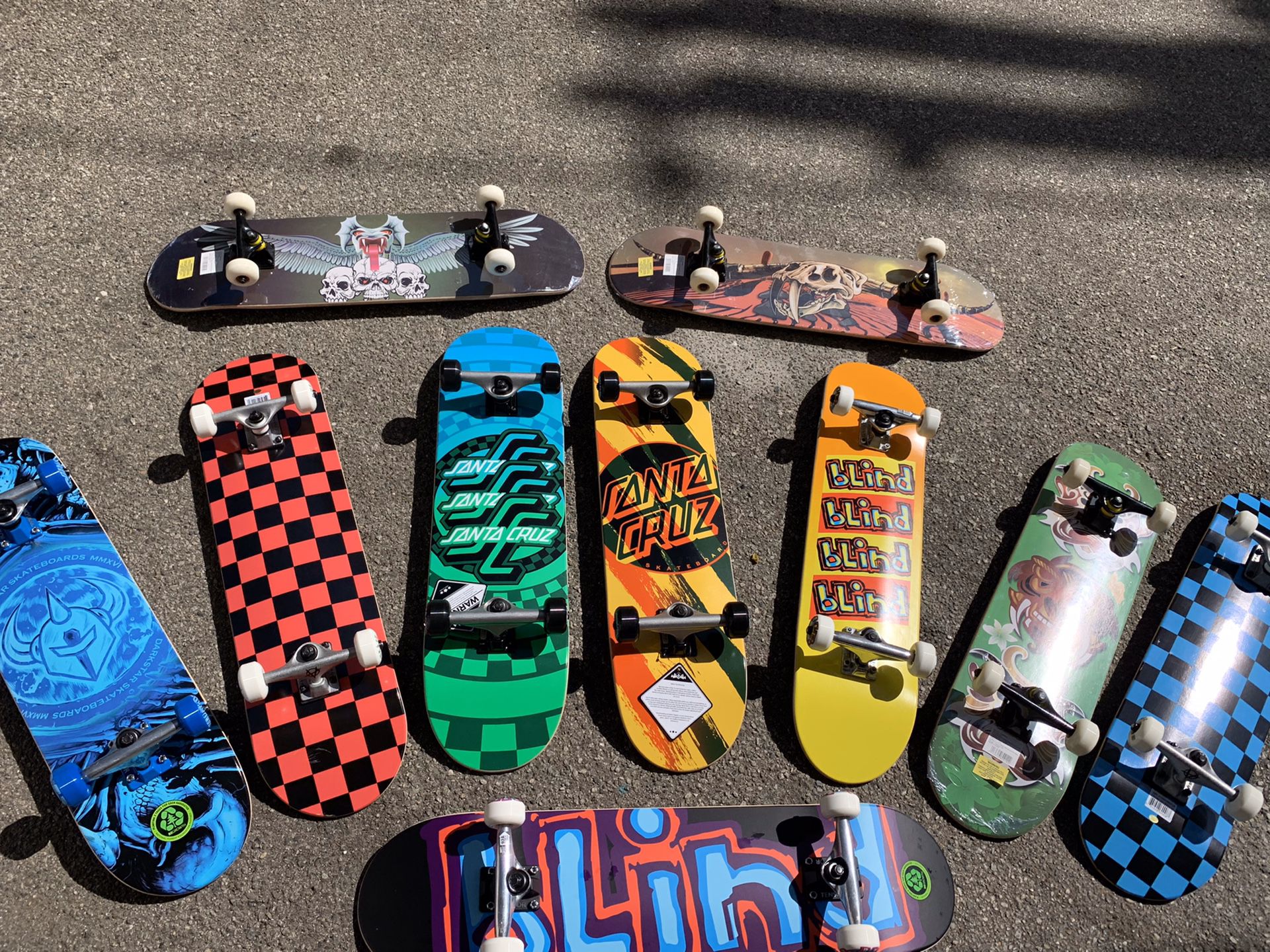 New complete skateboard