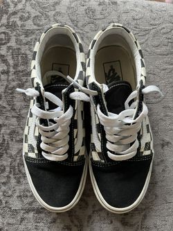 black checkered vans