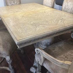 beautiful dining room