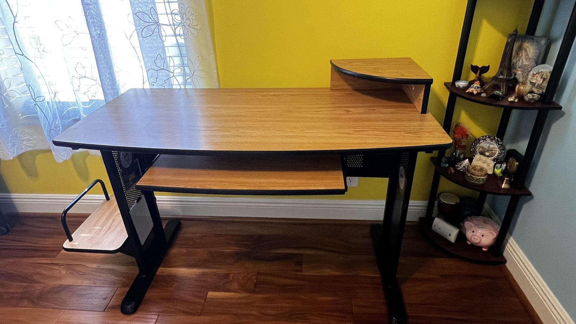 Desktop Computer Desk