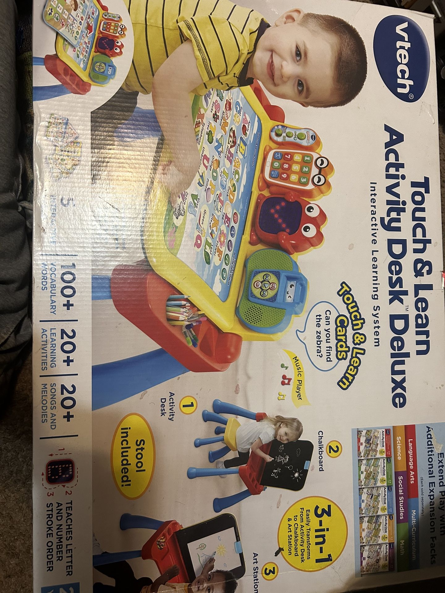 Kids touch & learn activity desk