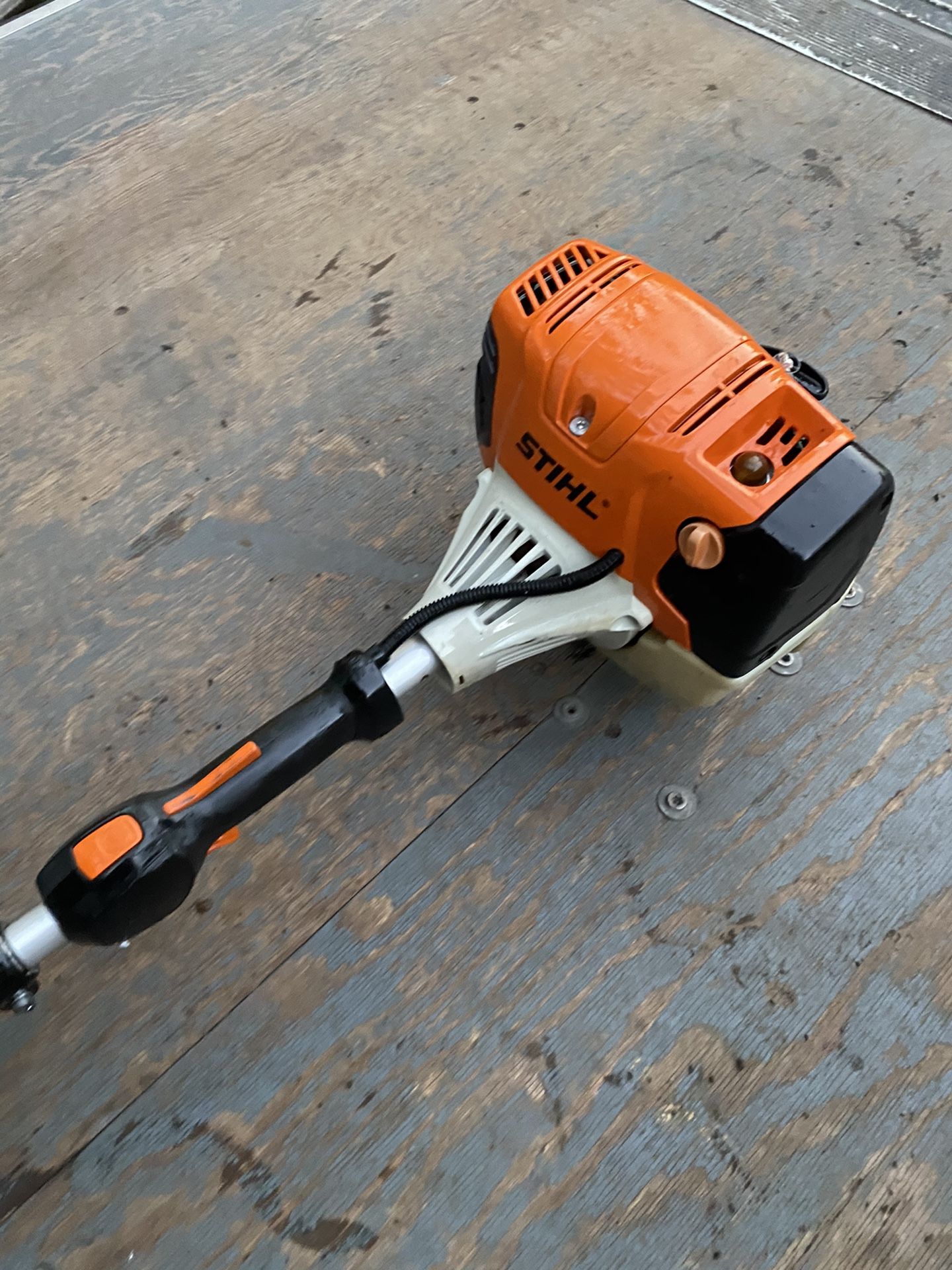 Like New Stihl HT103 Extendable Gas Pole Saw for Sale in Fort