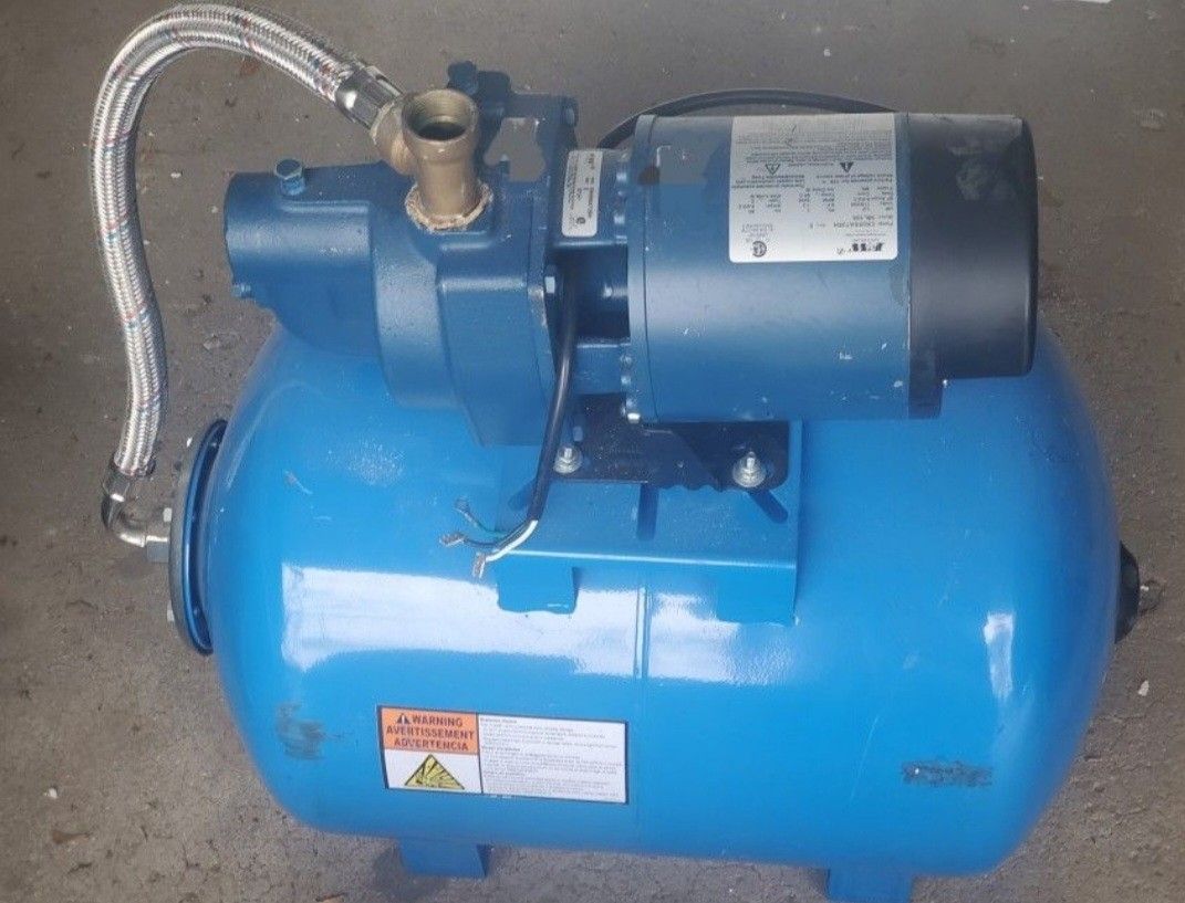 The FLINT & WALLING EK05SAT25H Shallow Well Pump System1/2HP