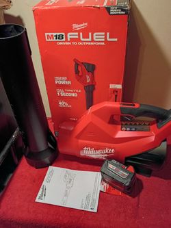 M18 MILWAUKEE FUEL blower Con batería $220