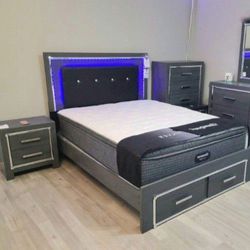 Silver Gray 7 Piece Bedroom Set with 2 Storage Drawers 
