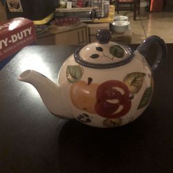 Vintage Fruit Teapot (Oneida) Made In China