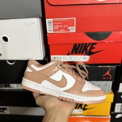 DS Nike Dunk Low Rose Whisper size 7W