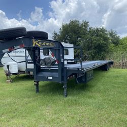 2021 Kaufman Trailer Flatbed 42.5’