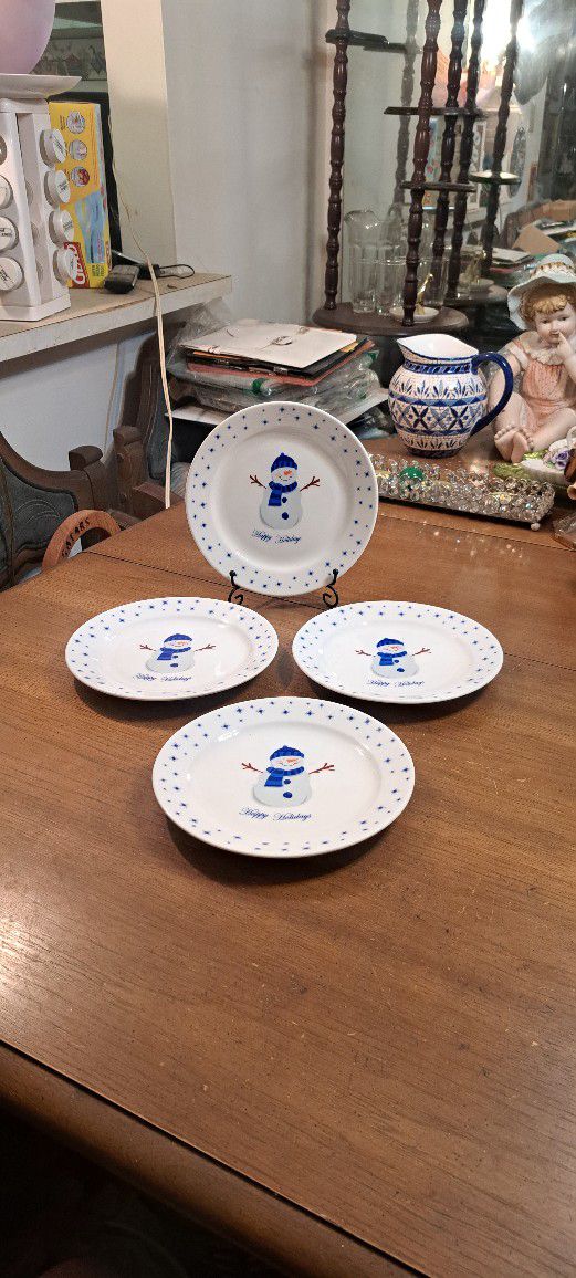 Set Of 4 Snowman " Happy Holidays " Dessert Plates Set Of 4 By Pacific Island Creations Co