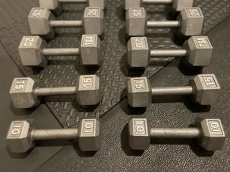 Set Of Cast Iron Hex Dumbbells From 10# To 45# Total Of 440 lbs Basically New