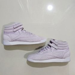 Reebok Vintage Lila Reboks Tennis Shoes - Women | Color: Lila | Size: 7