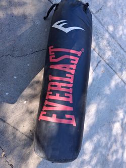 Black and Red Nevatear everlasting punching bag
