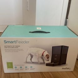 Smart Feeder For Dogs And Cats 