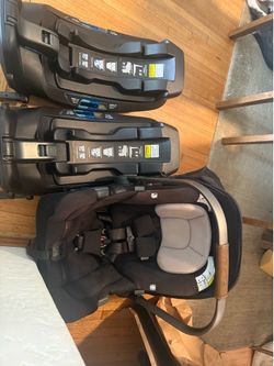 Nuna car seat and holder