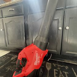 Milwaukee Fuel M 18 Leaf Blower