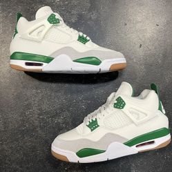 DEADSTOCK Jordan 4 Sail / Pine Green Size 7