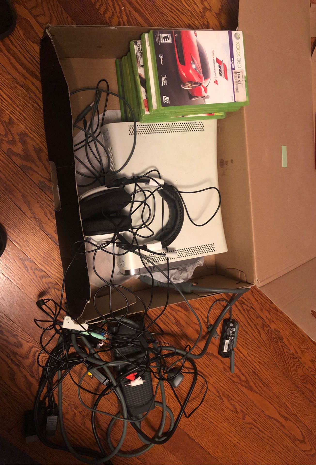 Xbox 360, Turtle Beach headphones, 12 games