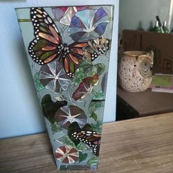 GLASS VASE