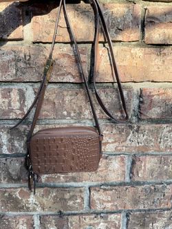 G.I.L.I. Brown Croc Embossed Leather Double Zip Crossbody Wallet Bag