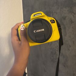 Canon Eos T100 Camera 