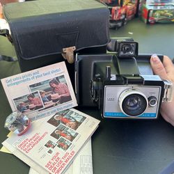 Vintage Polaroid Colorpack III Land Camera w/ Case Flashcube Manuals Lot
