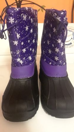 Girls Snow boots size 2