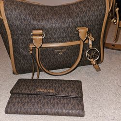 Michael Kors Purse And Wallet 