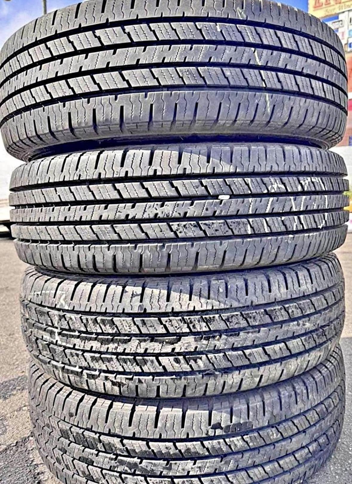 Set 225/75-16 Bridgestone Con El 80% De Vida 