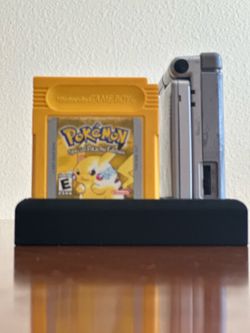 Gameboy SP with 3x Pokemon Games