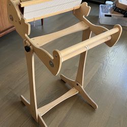 Schacht 15” Cricket loom with stand and extra reeds and accessories