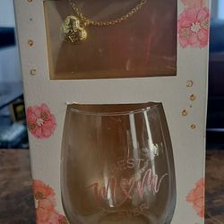 Wine glass and necklace gift set for Mom