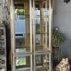 Gorgeous Vintage Mastercraft Hollywood Regency Style Brass and Glass Vitrine or Display Cabinet
