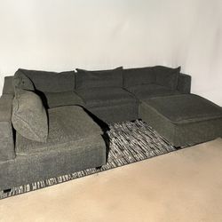 FREE DELIVERY (Modular Gray Sectional)