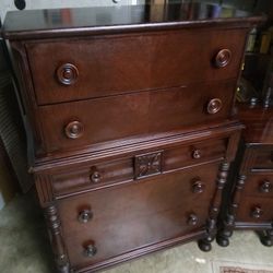 30s Vintage Chest And Vanity With Mirror Set 