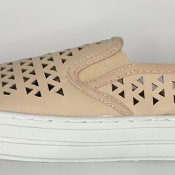 Beige Breathable flat shoes for women 