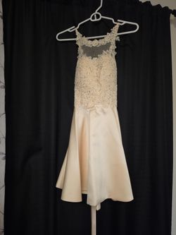 Formal dress size 0-2 Offer accepted ;)