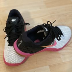 Nike Metcon 4 (Size 8)