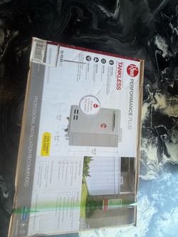 Tankless gas water heater