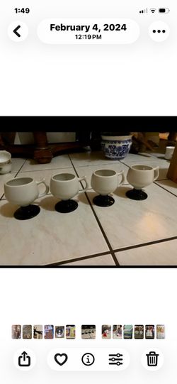 Vintage Hull  Mugs, collectibles