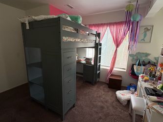 Girls twin bed with mattress