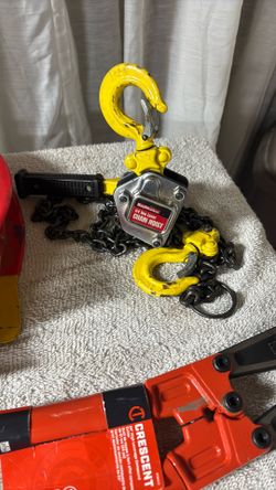 Quarter Ton Chain Hoist By Hole Master