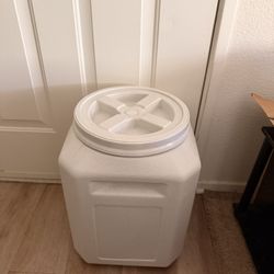 Dog Food Storage 