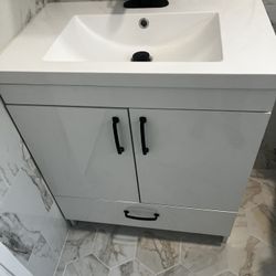 NICE!! VANITY 36””!! NEW!!🎅🏻🎅🏻🎅🏻