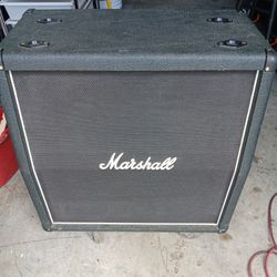 Marshall AVT412XA speaker