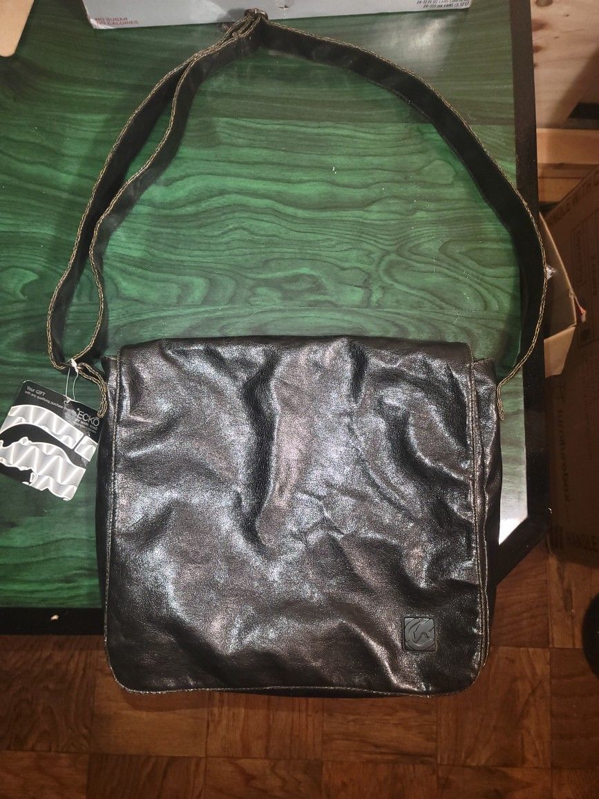 Vintage Marc Echo Messenger Leather Bag