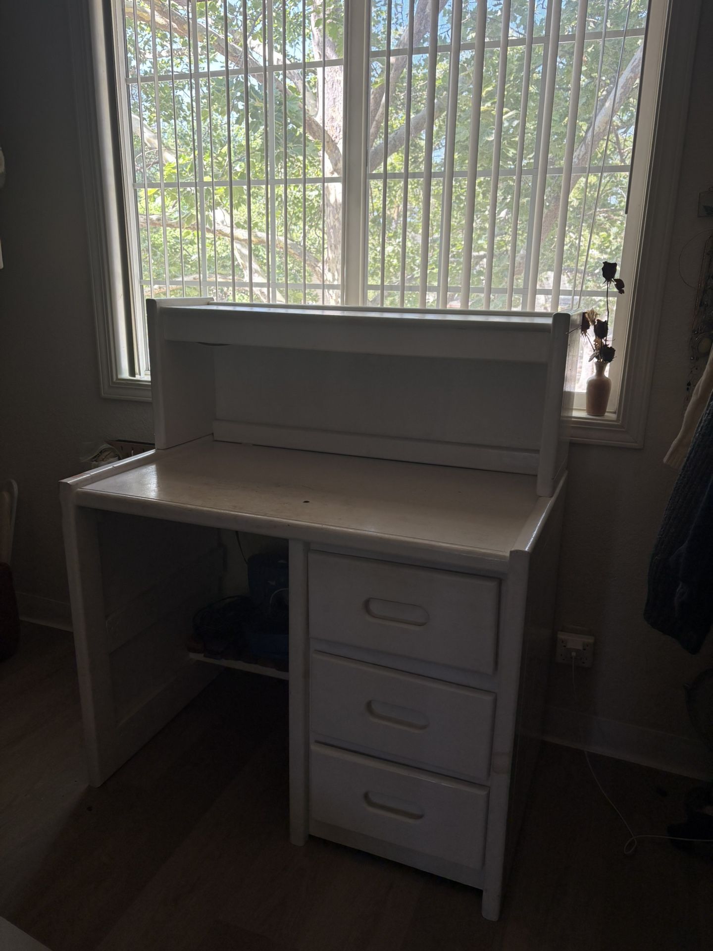 vanity/desk