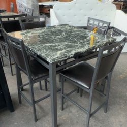 NEW  5pc Dining Table $300